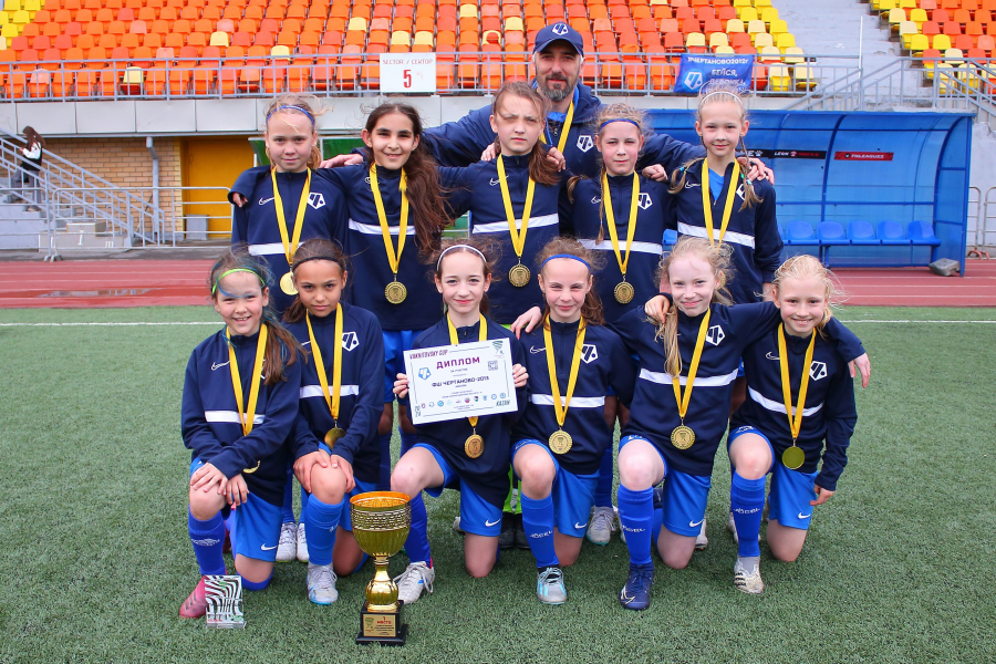 Два золота, серебро и бронза: команды девочек «Чертаново» сыграли в турнире Vakhitovsky Cup